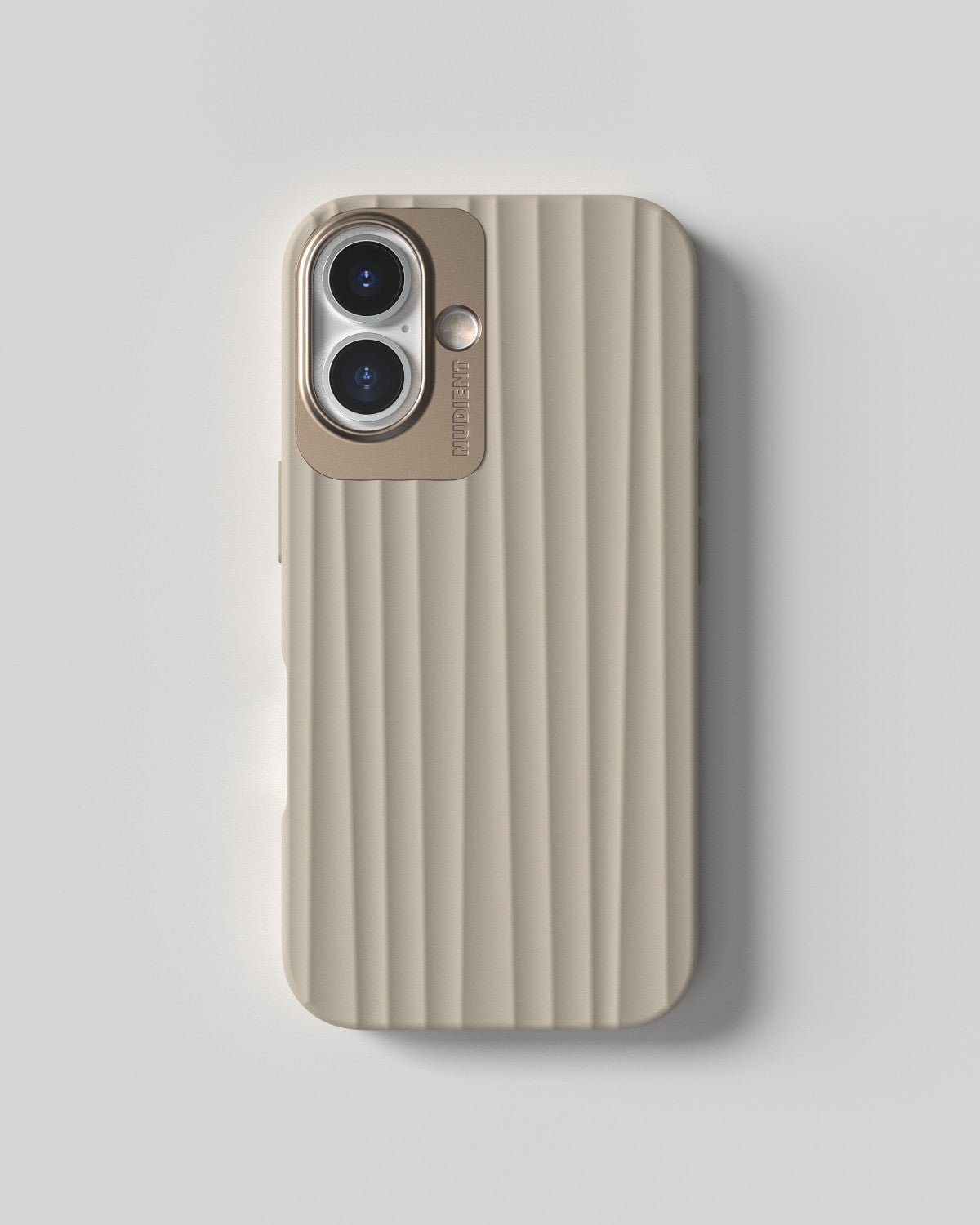 Bold Case MagSafe Linen Beige iPhone 16 – NUDIENT