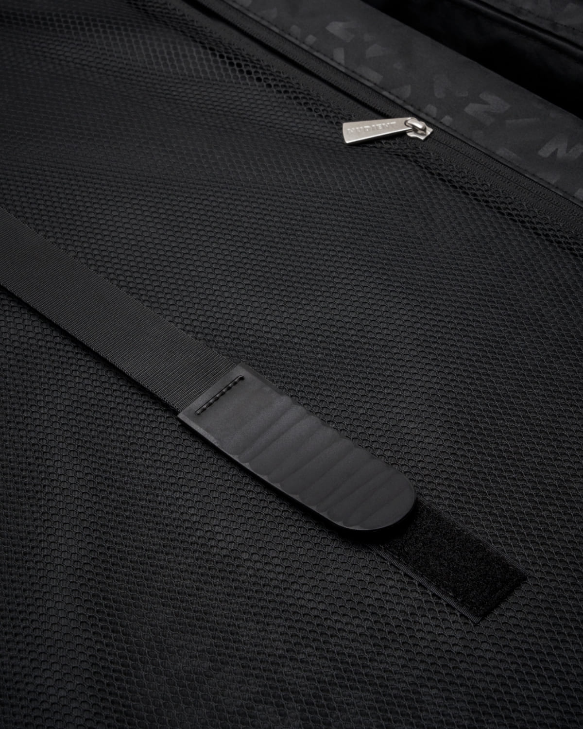 Bold Check-in (L) Bag