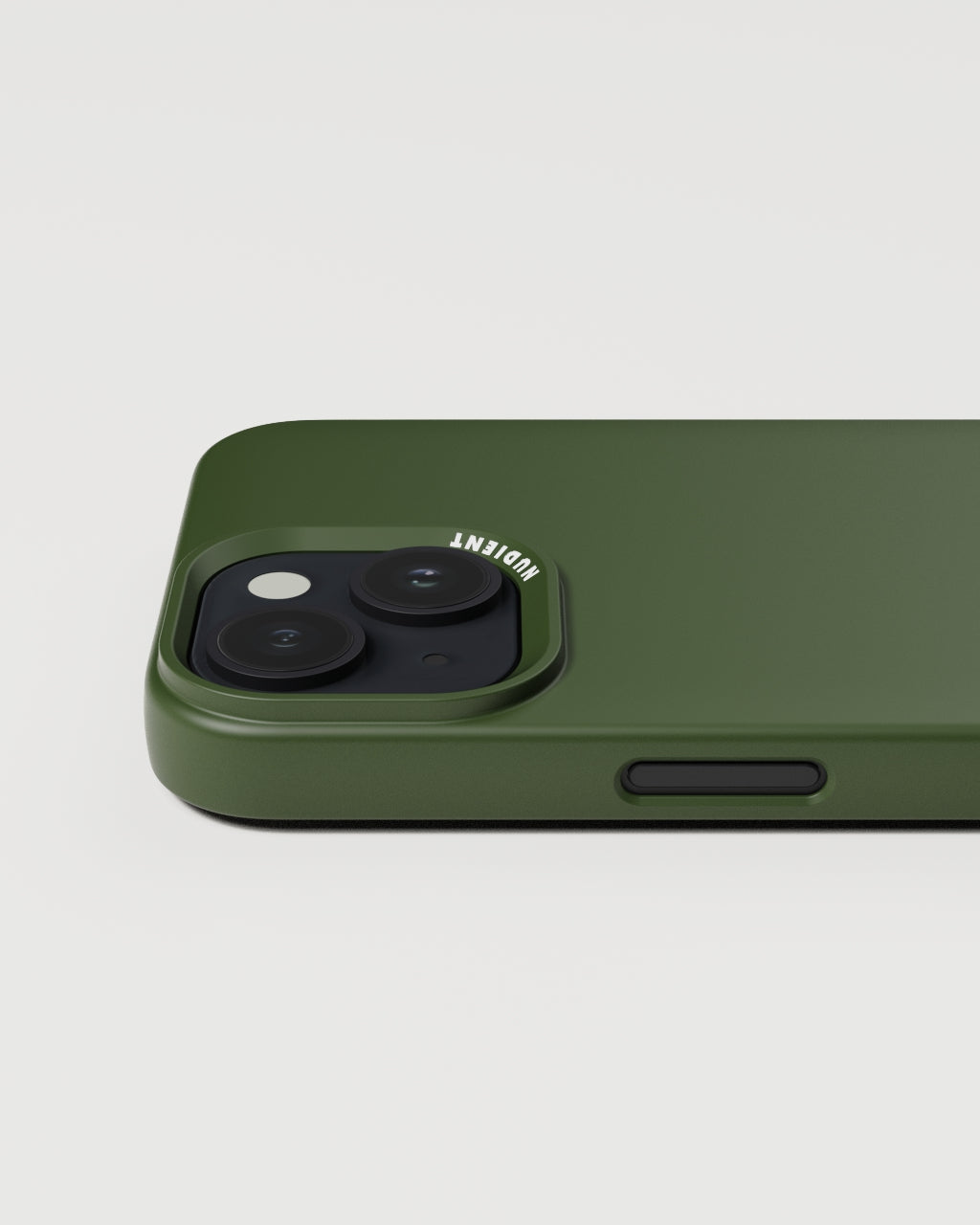 Thin Case MagSafe - Pine Green - iPhone 15 – NUDIENT