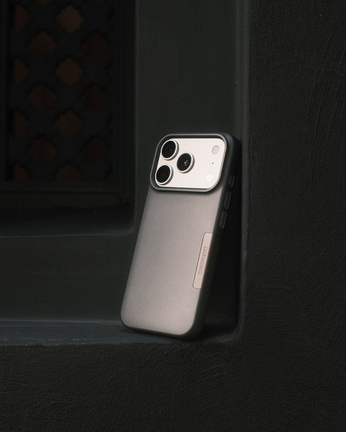 iPhone 16 Pro cases – NUDIENT