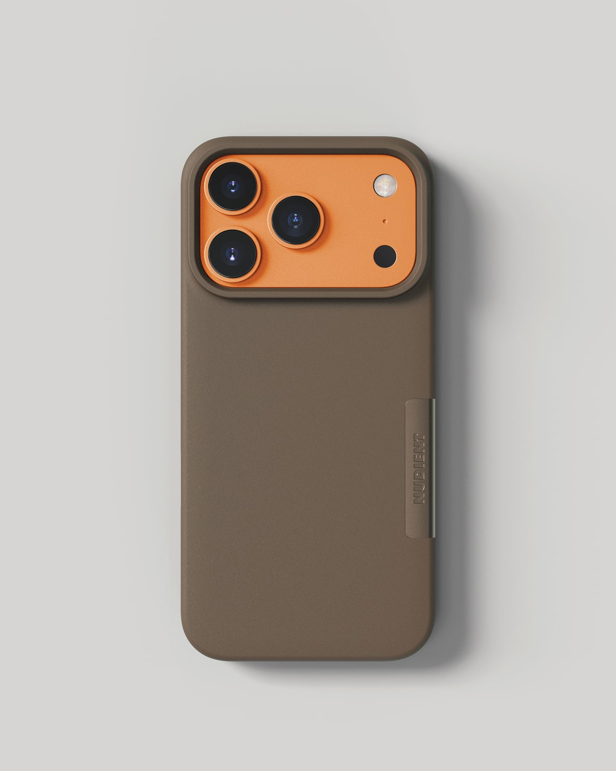 Thin Case MagSafe - Cedar Brown - iPhone 17 Pro – NUDIENT
