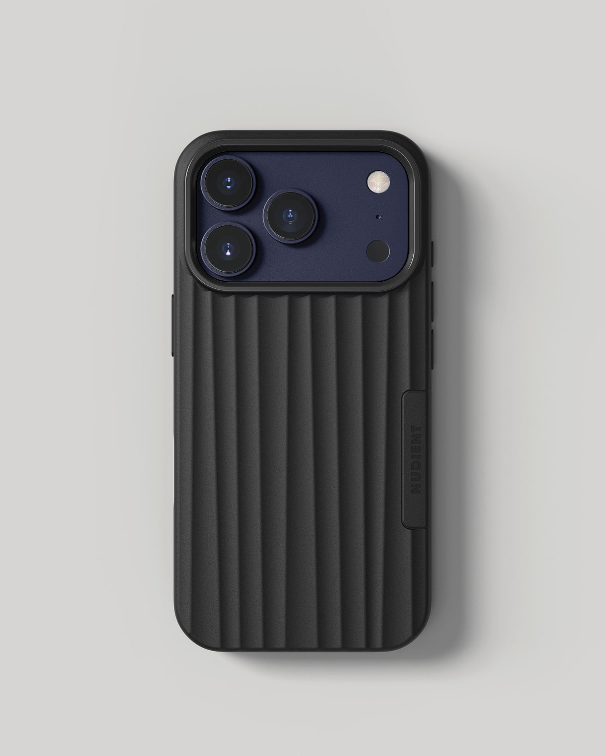 Bold Case MagSafe - Charcoal Black - iPhone 17 Pro – NUDIENT