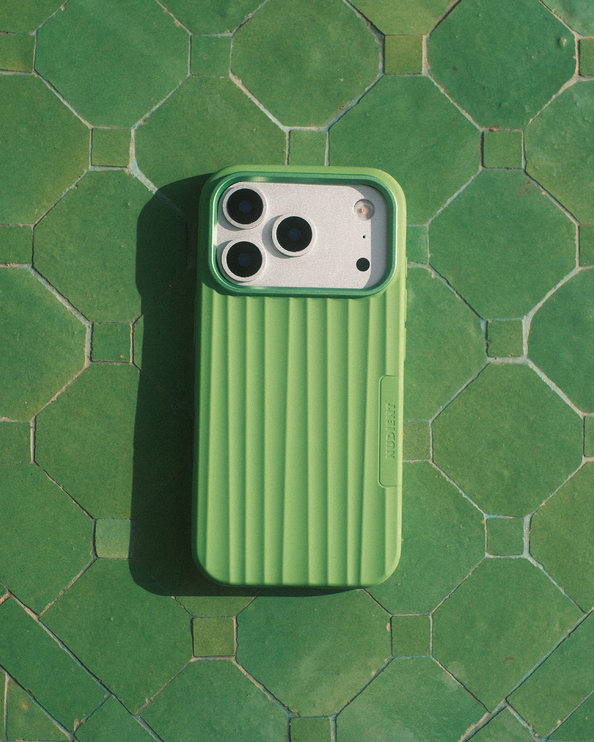 Bold Case MagSafe - Khaki - iPhone 17 Pro Max – NUDIENT